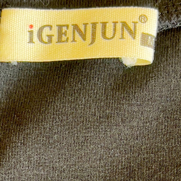 iGenjun Women's Long Sleeve ,Dress Side Buttons,Autumn/Winter In great condition - Picture 5 of 5